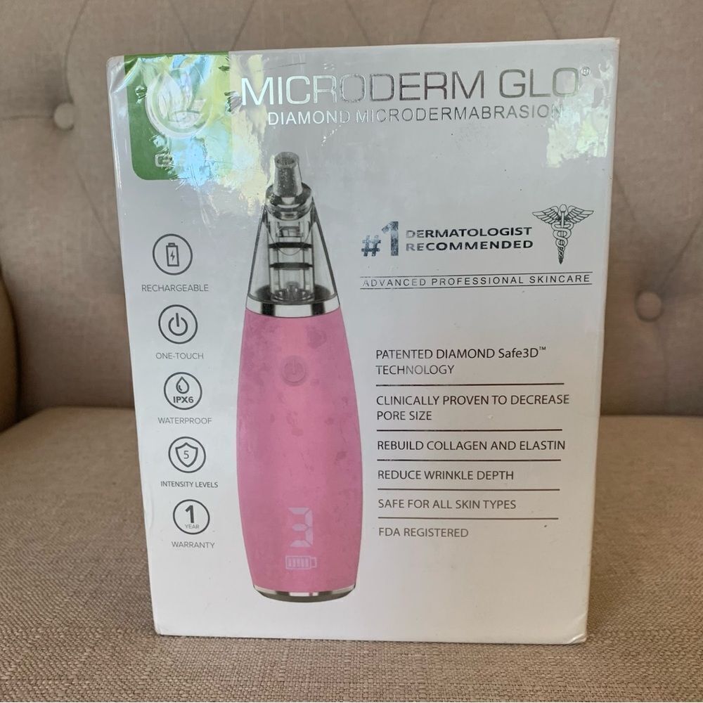 Microderm Glo Diamond Microdermabrasion and Suction Tool Pink and Peptide Serum - Picture 2 of 15